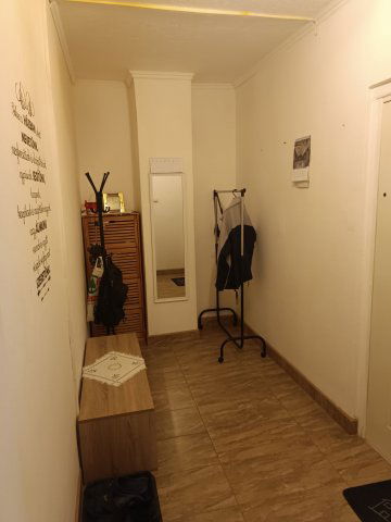 Eladó panellakás, Dunaújvárosban 31 M Ft, 2 szobás