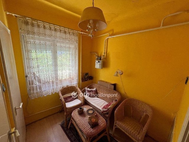 Eladó családi ház, Budapesten, XV. kerületben 79.9 M Ft
