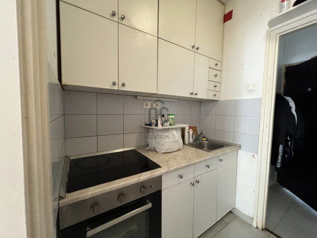 Eladó téglalakás, Szekszárdon 21 M Ft, 1 szobás