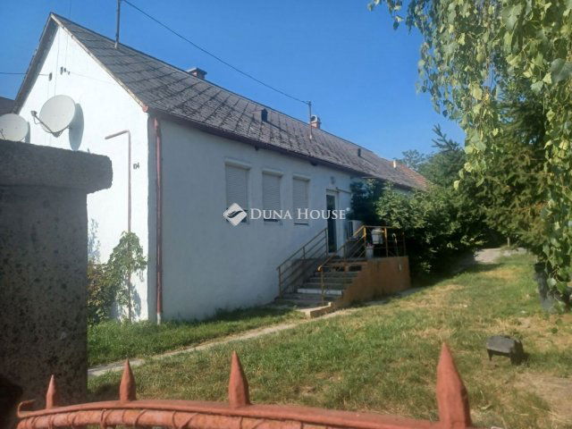Eladó családi ház, Kajászón 64.9 M Ft, 5 szobás