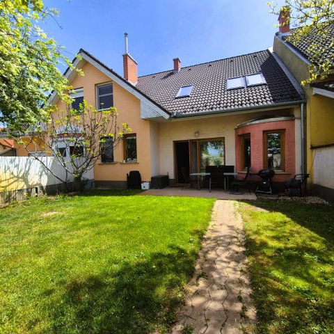 Eladó családi ház, Kecskeméten 125 M Ft, 4 szobás