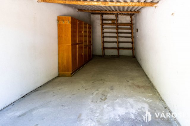 Eladó garázs, Gyulán 0.5 M Ft / költözzbe.hu