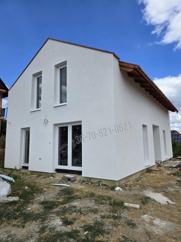 Eladó családi ház, Pécsett, Varjú dűlőn 149.9 M Ft, 4 szobás