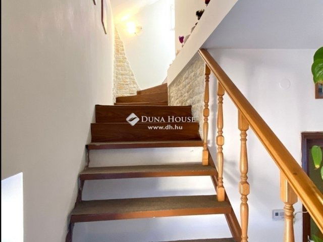 Eladó családi ház, Budapesten, XX. kerületben 32 M Ft, 4 szobás