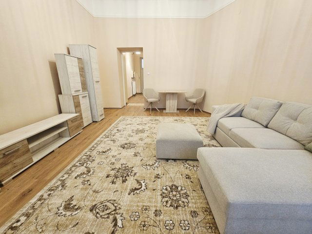 Kiadó téglalakás, albérlet, Budapesten, V. kerületben, 1 szobás