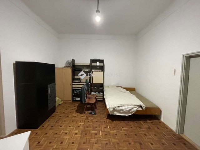 Eladó családi ház, Szegeden 163.78 M Ft, 3 szobás