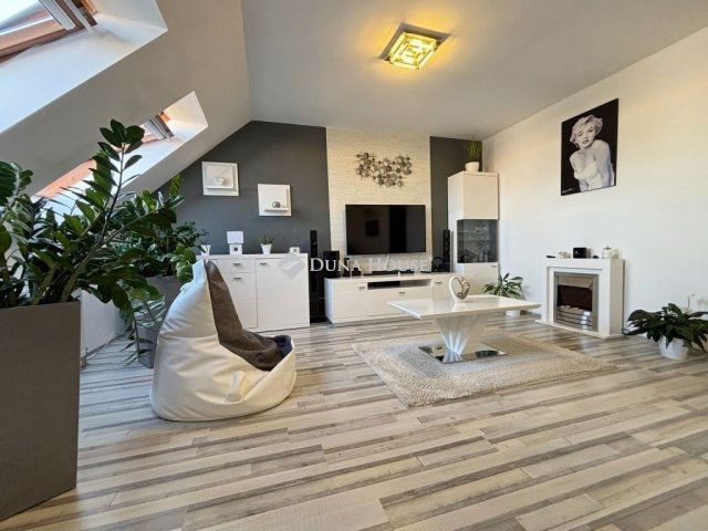 Eladó téglalakás, Szombathelyen 69.9 M Ft, 3 szobás