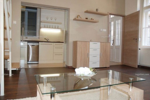 Kiadó téglalakás, albérlet, VII. kerületben, Erzsébet körúton