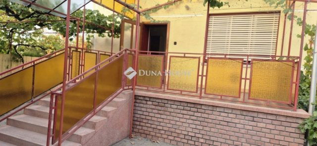 Eladó családi ház, Üllésen 45 M Ft, 3 szobás