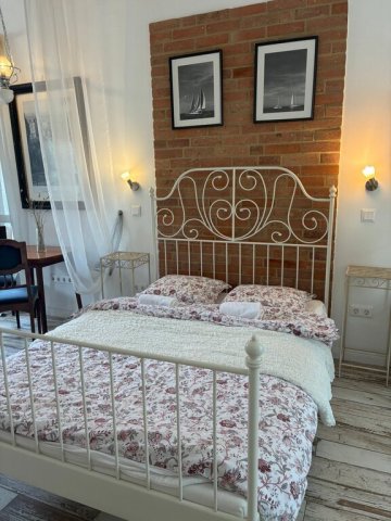 Eladó családi ház, Pécsett 89.9 M Ft, 3 szobás