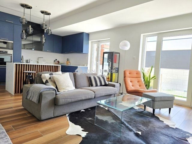 Eladó téglalakás, Pécsett 189.9 M Ft, 4 szobás