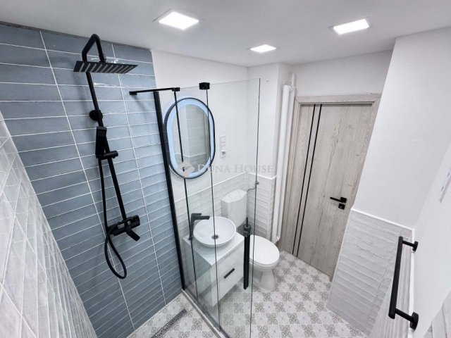 Eladó panellakás, Pécsett 49.6 M Ft, 1+1 szobás