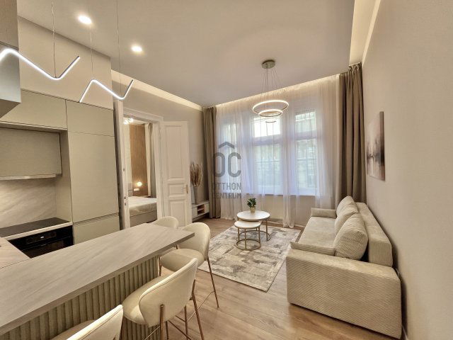 Eladó téglalakás, Budapesten, VI. kerületben 169.9 M Ft