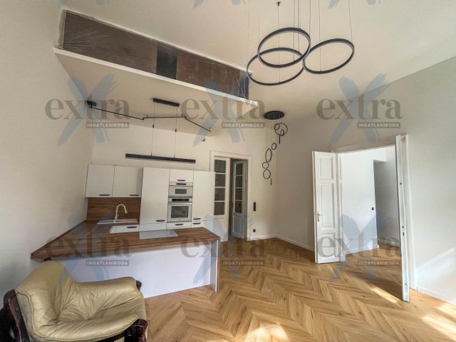 Kiadó téglalakás, albérlet, Szegeden 350 E Ft / hó, 2+1 szobás