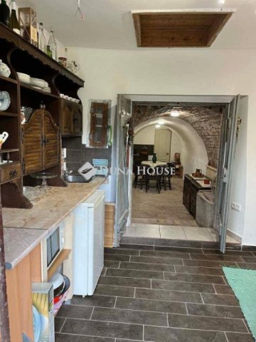 Eladó nyaraló, Kesztölcön 8.9 M Ft, 1 szobás