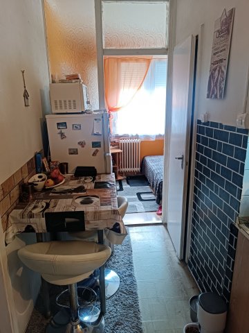 Eladó panellakás, Ajkán, Kossuth utcában 24.5 M Ft, 1+1 szobás