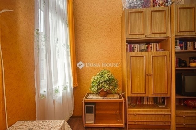 Eladó téglalakás, Budapesten, VIII. kerületben 75.9 M Ft
