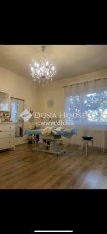 Eladó családi ház, Budapesten, XIV. kerületben 225 M Ft