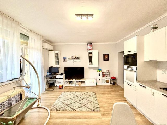 Eladó téglalakás, Kecskeméten 55.9 M Ft, 2+1 szobás