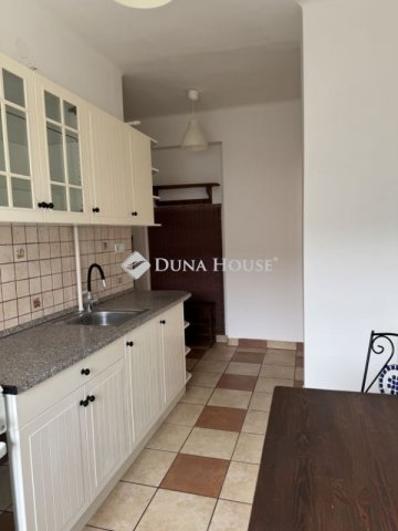 Eladó téglalakás, Szigetszentmiklóson 45.9 M Ft, 1 szobás