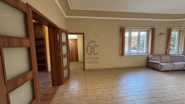 Eladó családi ház, Budapesten, X. kerületben 265 M Ft, 7 szobás