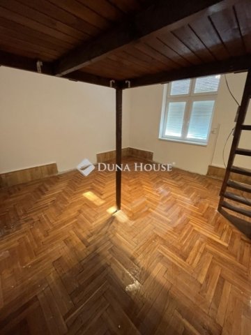 Eladó téglalakás, Budapesten, XV. kerületben 42.5 M Ft, 1 szobás