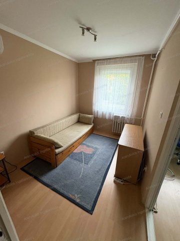 Eladó panellakás, Gyulán 27.75 M Ft, 1+1 szobás