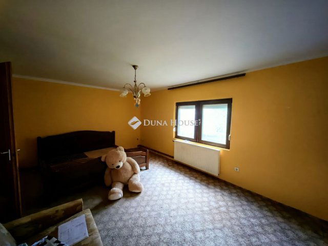 Eladó téglalakás, Lovásziban 19.5 M Ft, 3 szobás