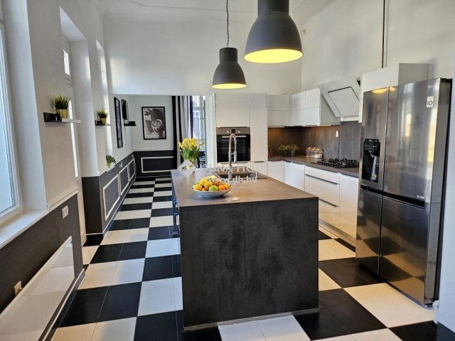 Eladó családi ház, Tápióbicskén 524.625 M Ft, 5 szobás