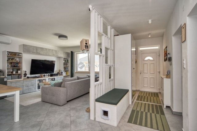 Eladó ikerház, Kakucson 95.99 M Ft, 4 szobás