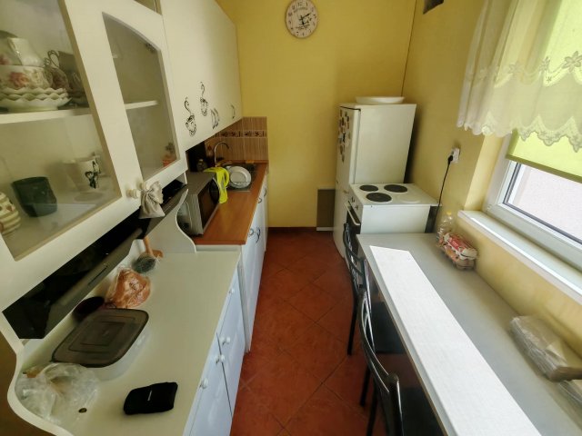 Eladó panellakás, Oroszlányban 34 M Ft, 2 szobás