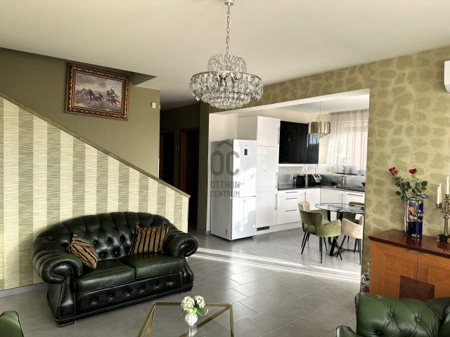 Eladó családi ház, Dunakeszin 189 M Ft, 6 szobás