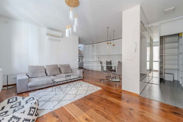 Eladó téglalakás, Budapesten, VI. kerületben 299 M Ft, 4 szobás