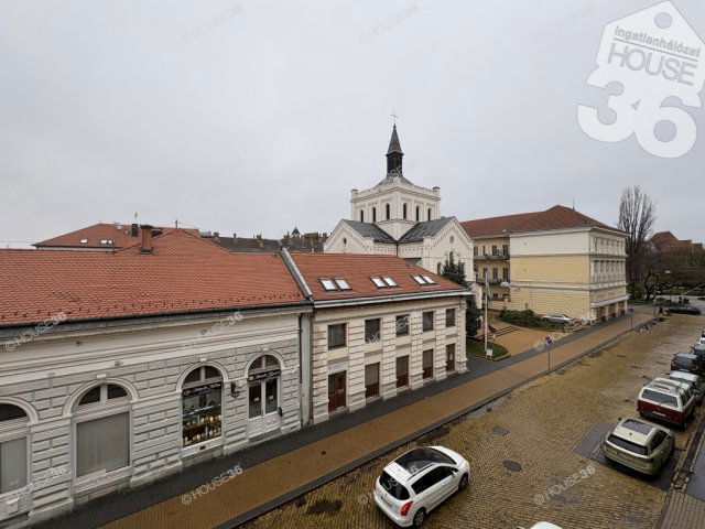 Eladó téglalakás, Kecskeméten 55.9 M Ft, 2 szobás