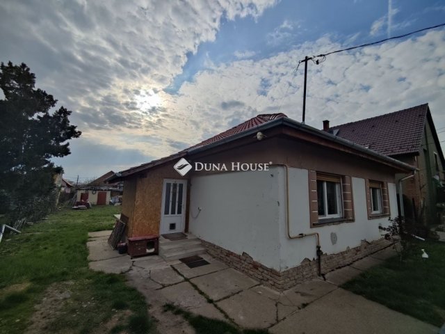 Eladó családi ház, Budapesten, XVIII. kerületben 89.9 M Ft