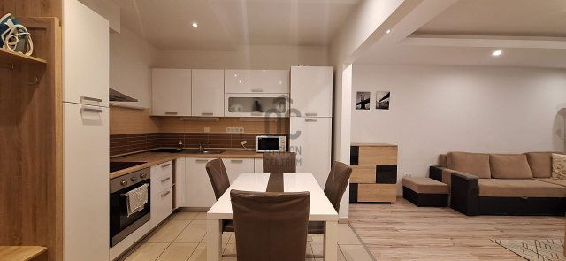 Eladó téglalakás, Budapesten, VIII. kerületben 92.5 M Ft