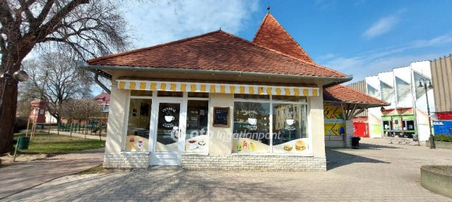 Eladó üzlethelyiség, Kunszentmártonban 39.99 M Ft
