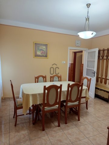 Eladó családi ház, Tatán 95 M Ft, 5 szobás