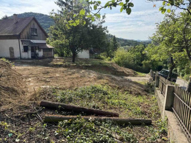 Eladó családi ház, Solymáron 129.9 M Ft, 4+1 szobás