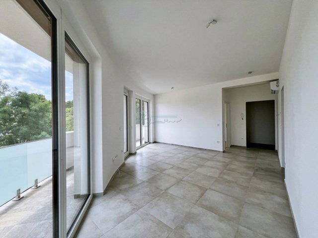 Eladó téglalakás, Szegeden 92.4 M Ft, 3 szobás