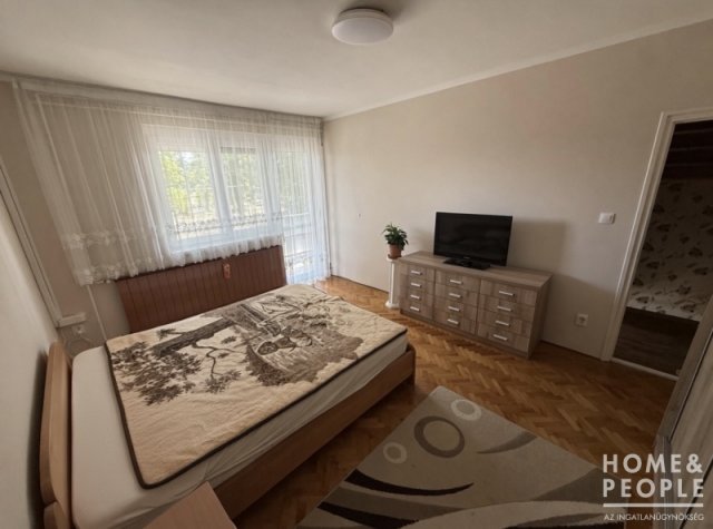 Eladó ikerház, Szegeden 162.99 M Ft, 4 szobás