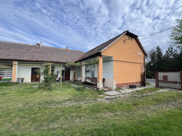 Eladó családi ház, Budapesten, XV. kerületben 109.9 M Ft