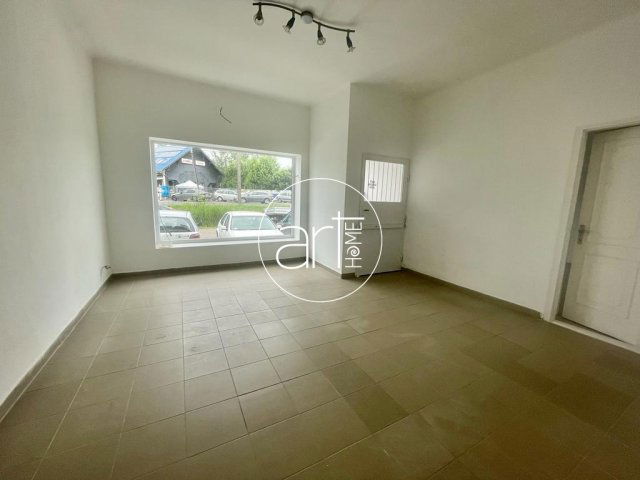 Kiadó üzlethelyiség, Szegeden, Algyői úton 400 E Ft / hó