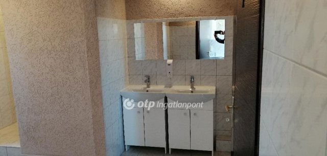 Eladó iroda, Budaörsön 300 M Ft / költözzbe.hu