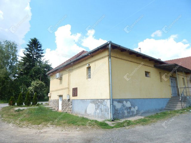 Eladó üzlethelyiség, Szentgáloskéren 7.8 M Ft, 1 szobás