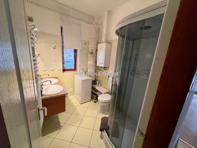 Eladó családi ház, Orosházán 54 M Ft, 4+1 szobás