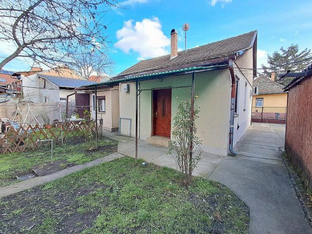 Eladó családi ház, Budapesten, XV. kerületben 49.9 M Ft