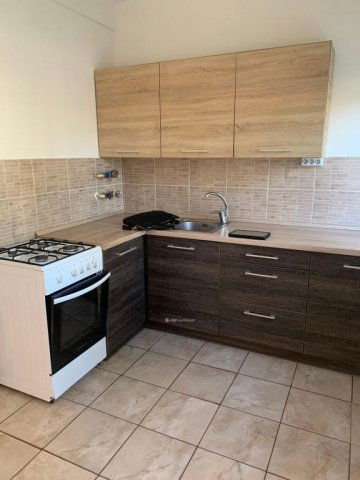 Eladó panellakás, Nyíregyházán 45 M Ft, 2+1 szobás