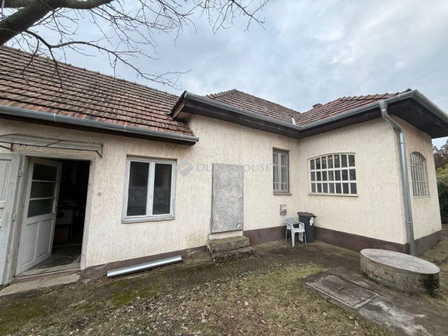 Eladó családi ház, Veresegyházon 64.5 M Ft, 2 szobás