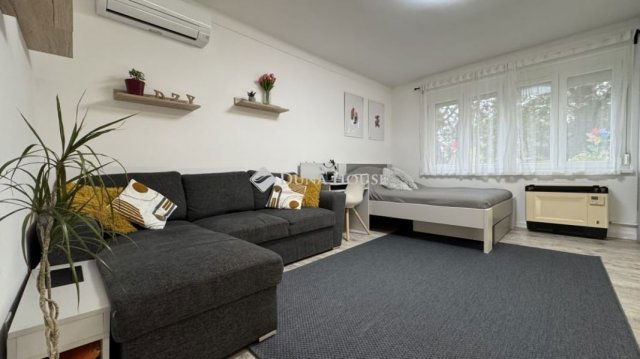 Eladó téglalakás, Budapesten, III. kerületben 84.9 M Ft